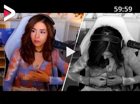 pokimame nip slip|Pokimane Suffers Wardrobe Malfunction On Stream, But Keeps。